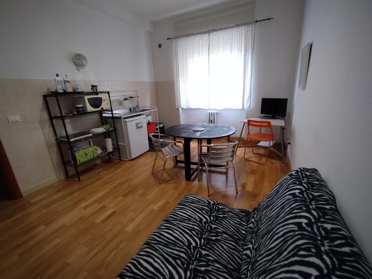 Apartamento Centro E Porto Livorno Exterior foto